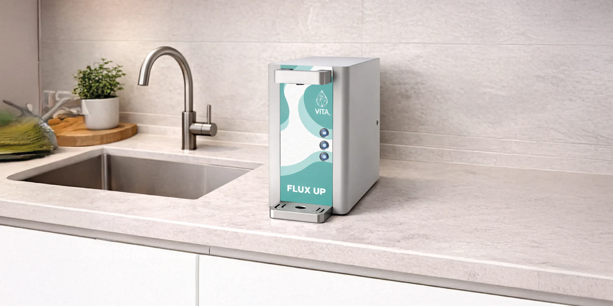Frigogasatore soprabanco Flux UP in cucina, erogazione diretta dal macchinario con acqua fredda e frizzante senza modifiche all’impianto